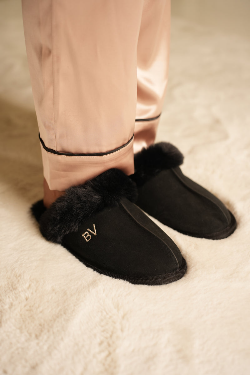 Pantufla de Ante Negra